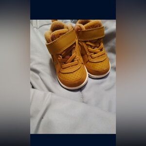 Toddler sneakers